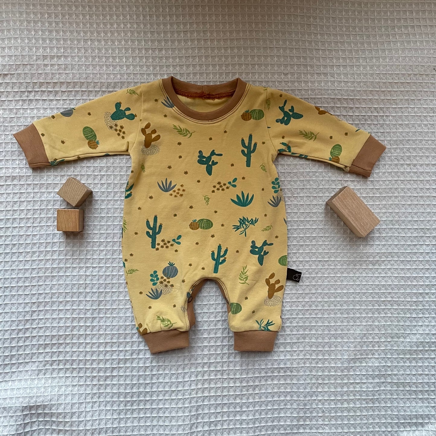 Tweedehands Onesie Cacti 50-56