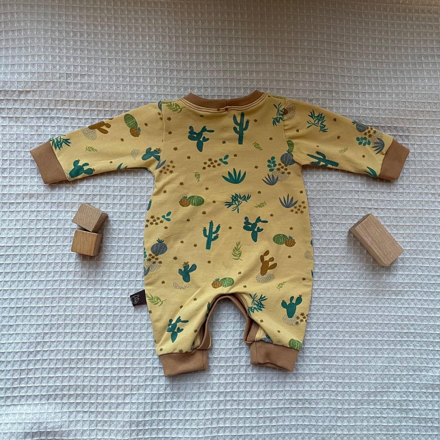 Tweedehands Onesie Cacti 50-56