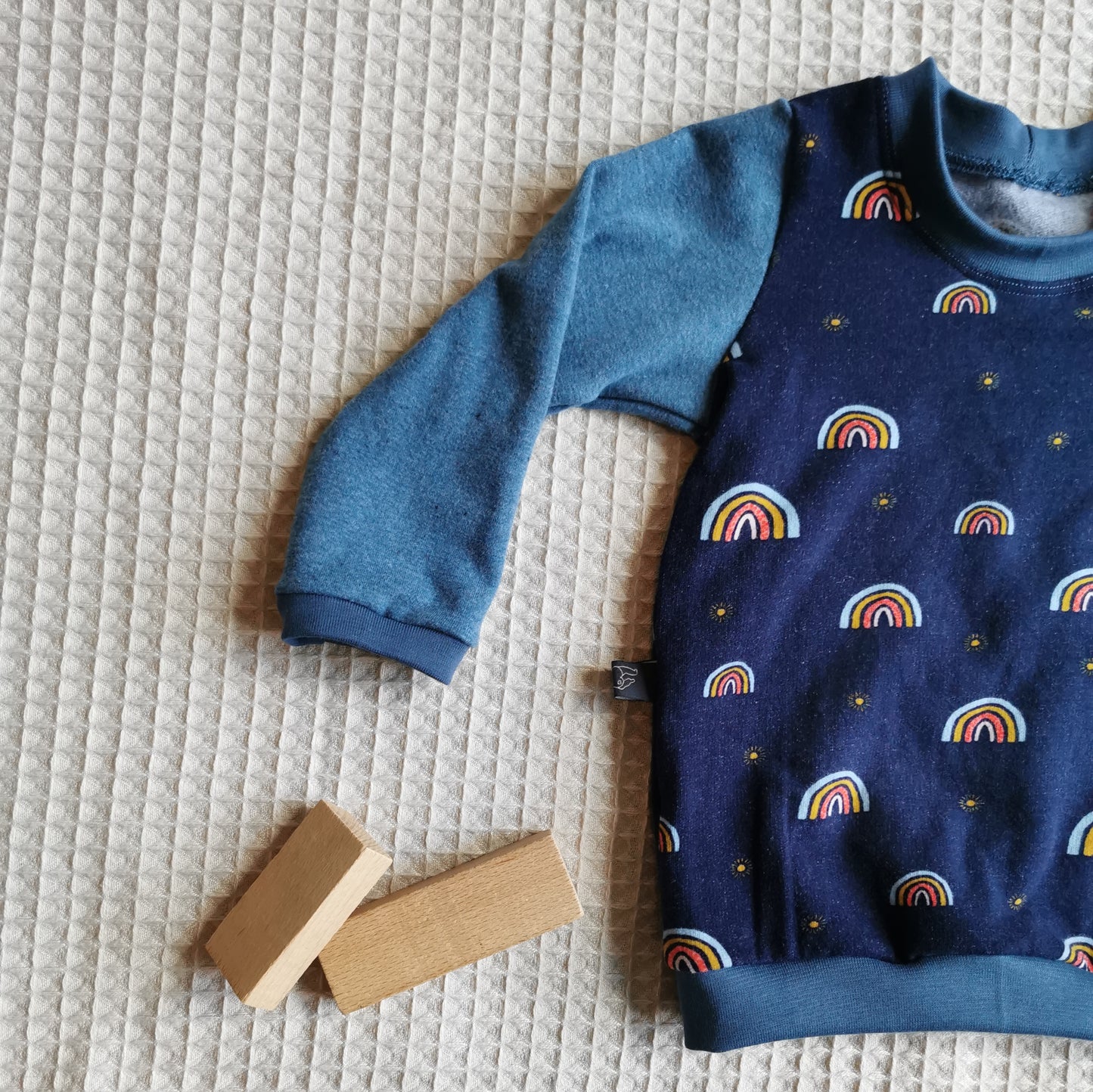 Sweater Rainbow blue