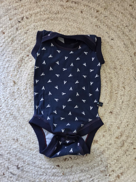romper speciaal voor wasbare luiers, donkerblauw met kreeften