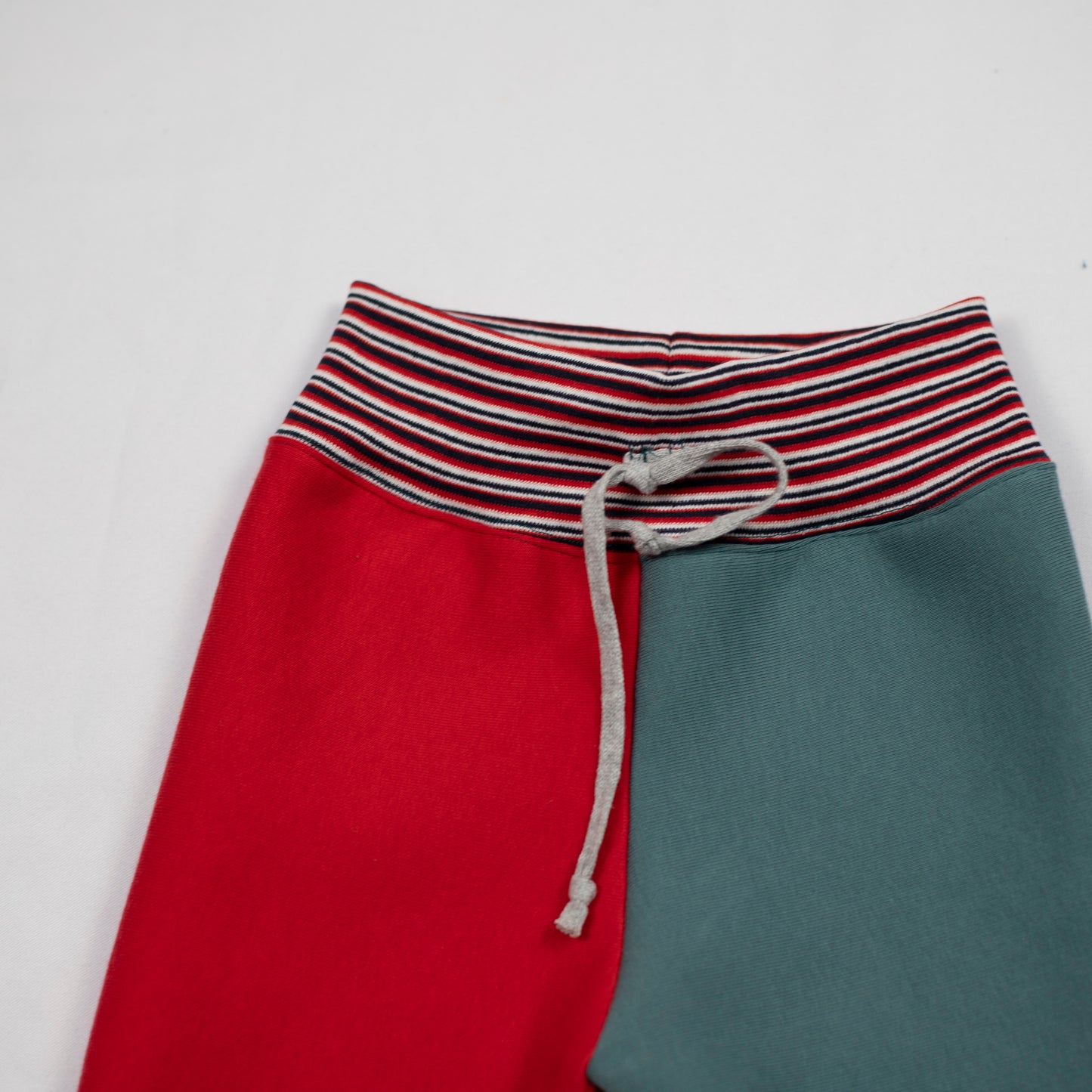 Charley - Slank broekje ( Kleurvlakken, Katoenmix, Loki)