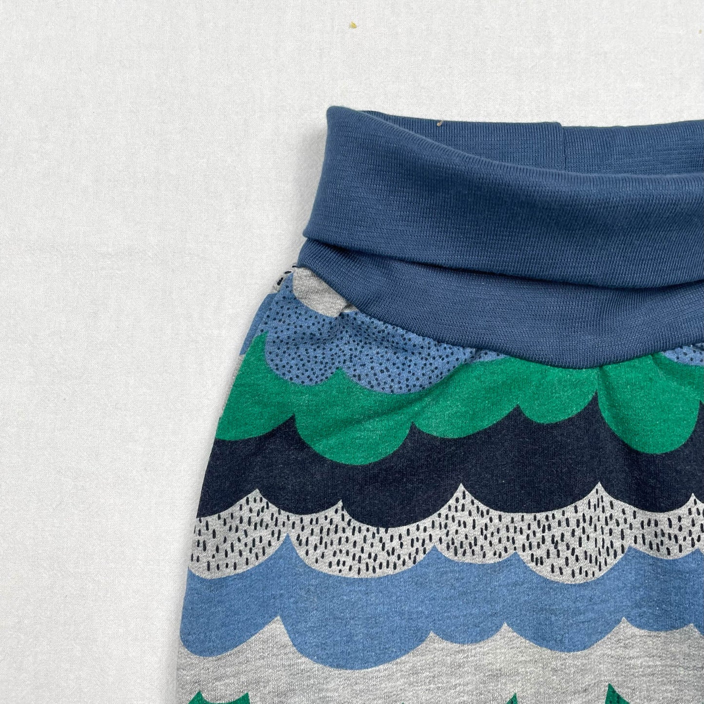 Foldover Shorts Wave 68-74