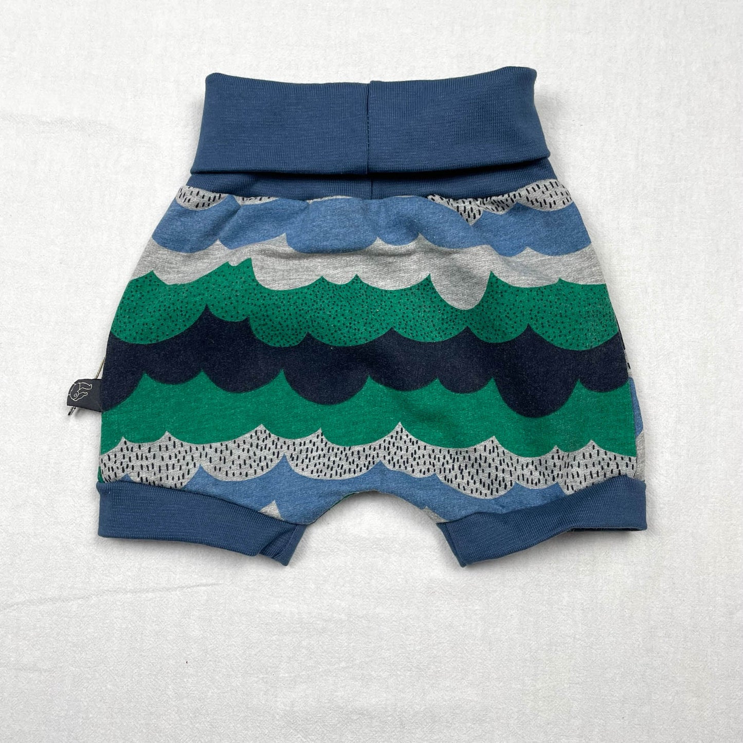 Foldover Shorts Wave 68-74