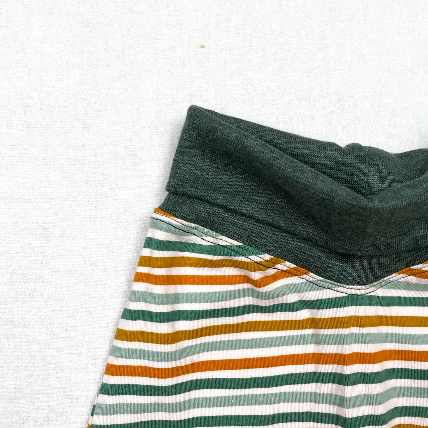 Foldover Shorts Rainbow Stripes