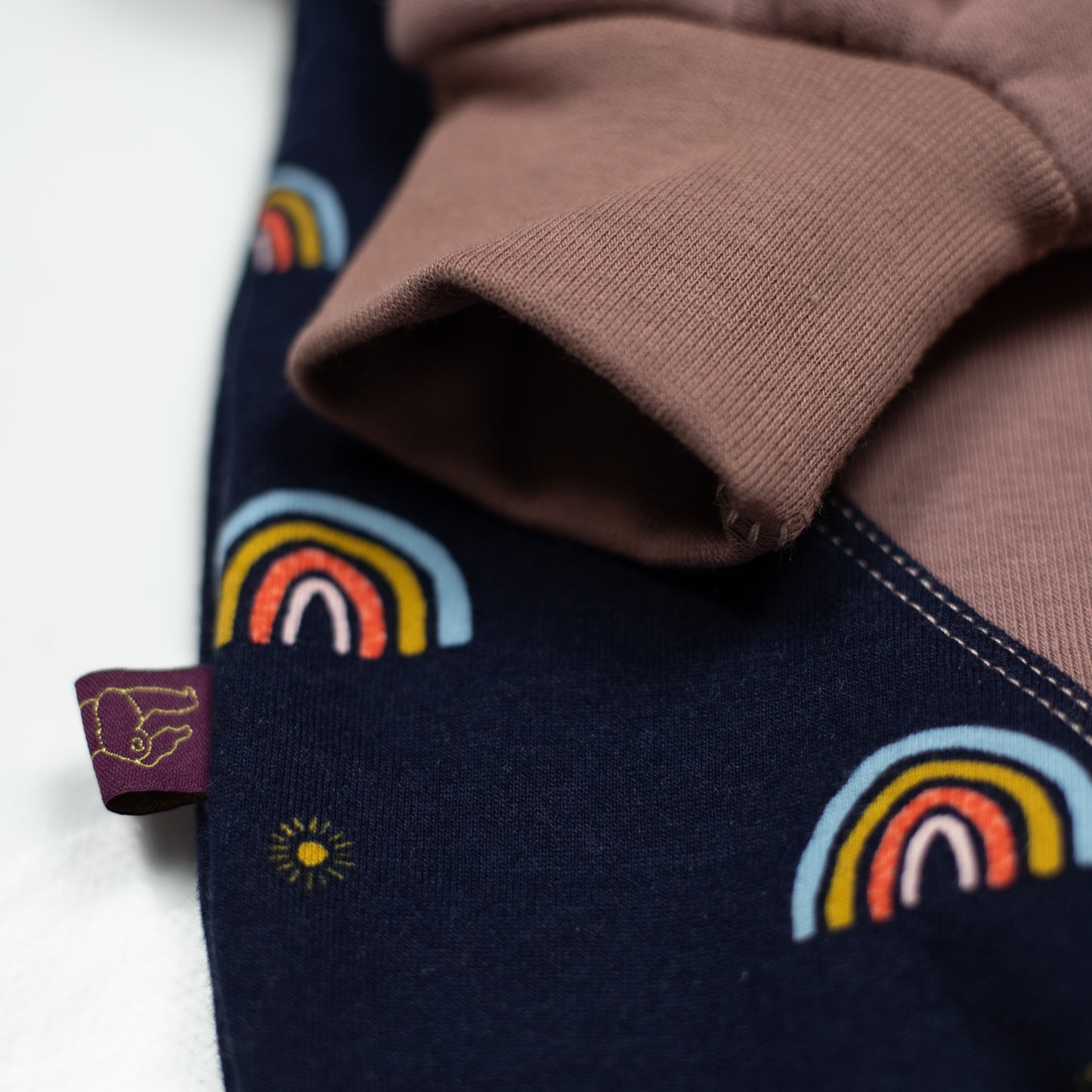 Sweater Rainbow Milkshake