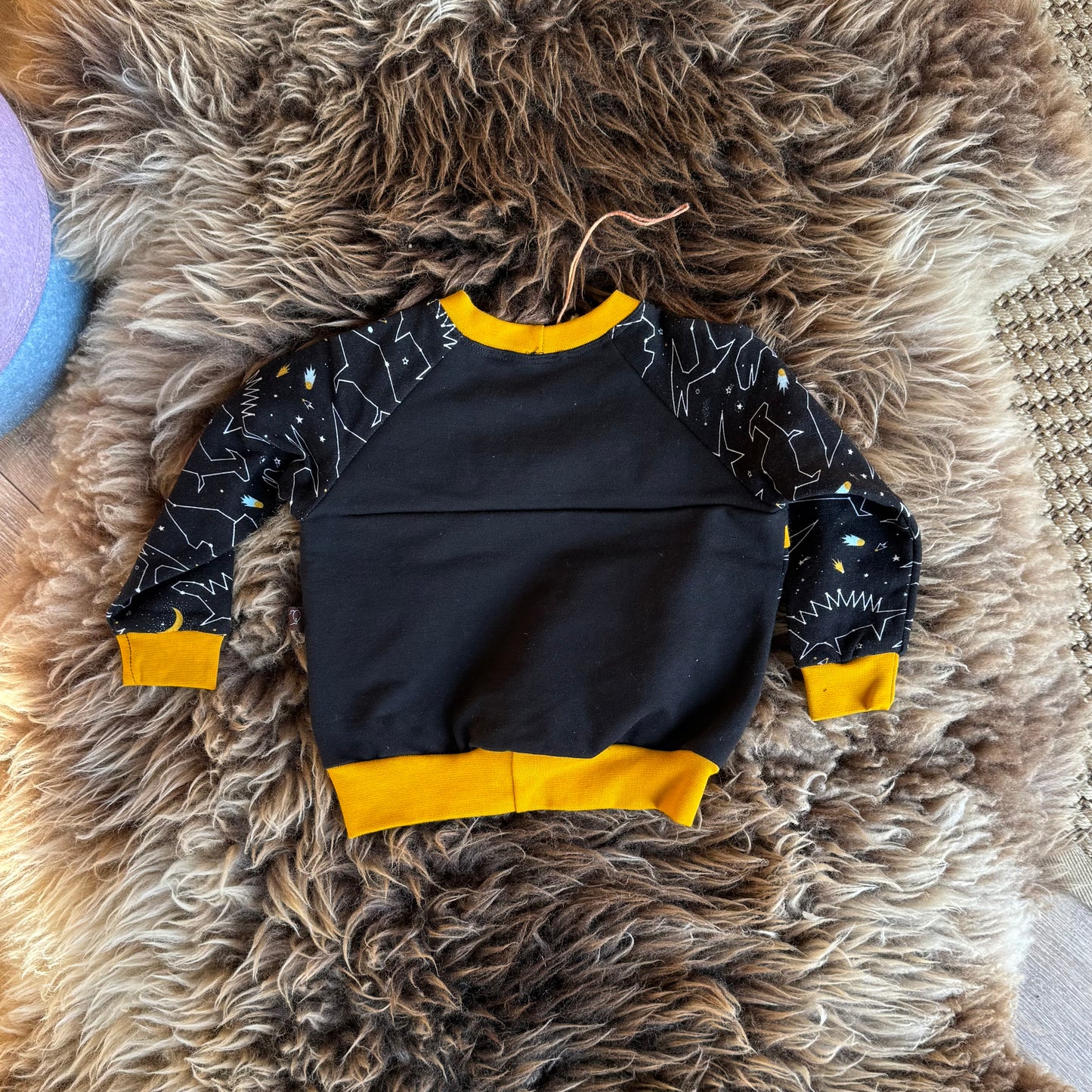 Sweater Dino Oker Black 80-86