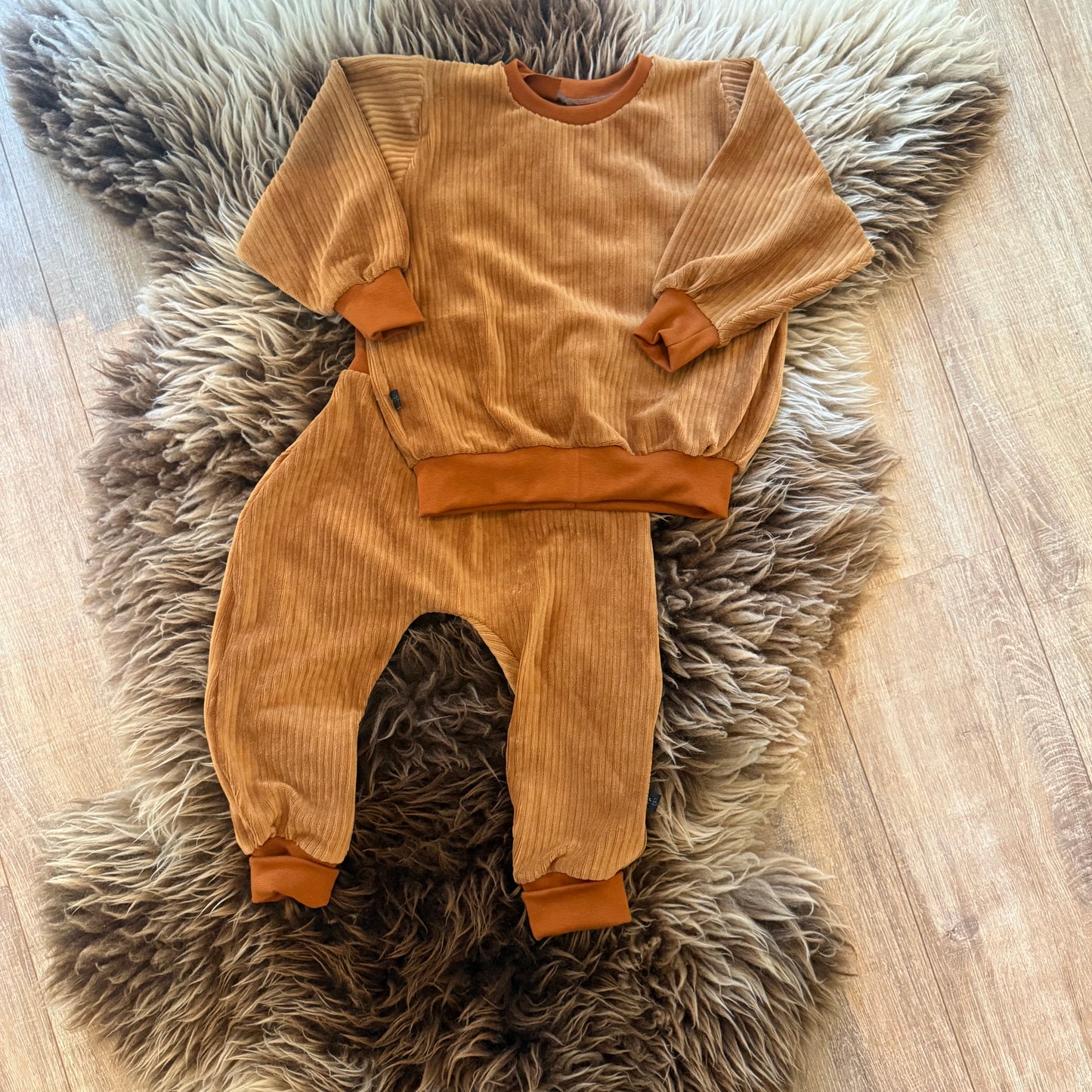 Sweater Corduroy Cognac