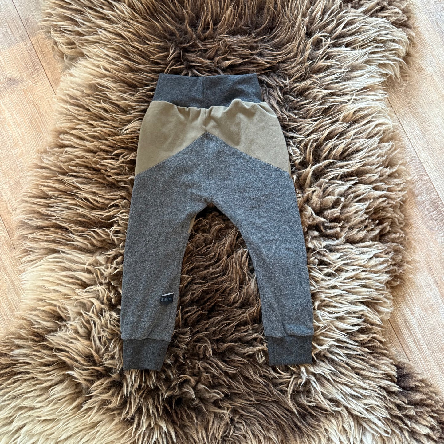 Limited edition broekje Olive Grey 80-86