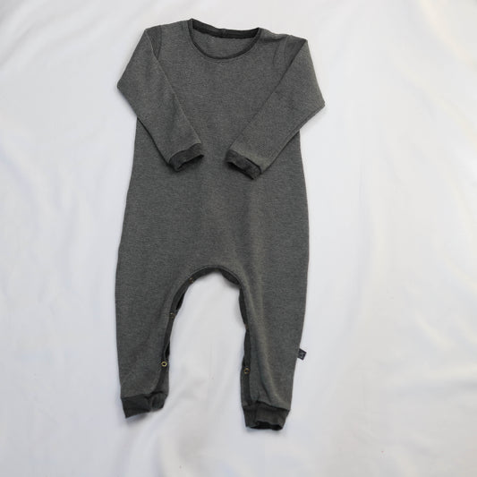 Tweedehands onesie Antraciet maat 92-98