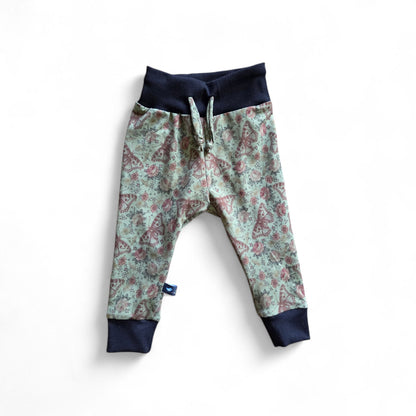 studioshot van slank broekje voor wasbare luiers