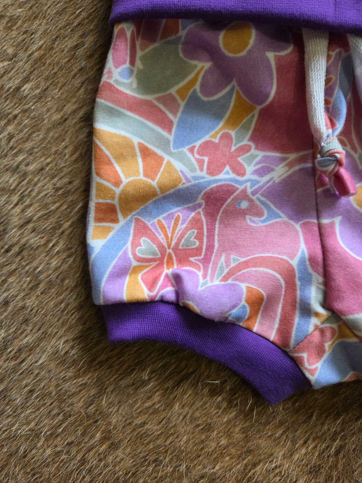 Robin - Meegroeishorts ( Print, French Terry, Unicorn )