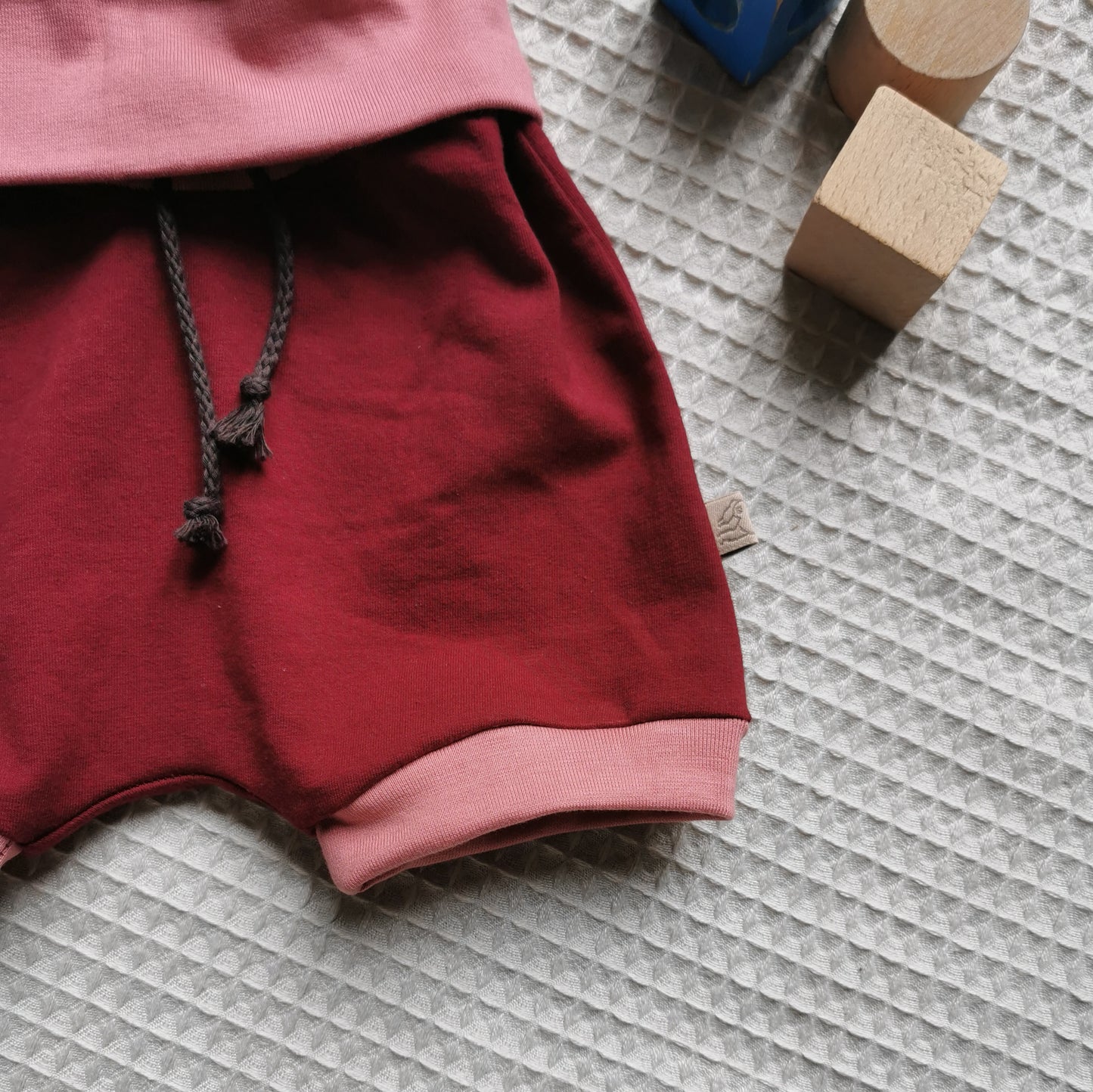 Foldover Shorts Bordeaux
