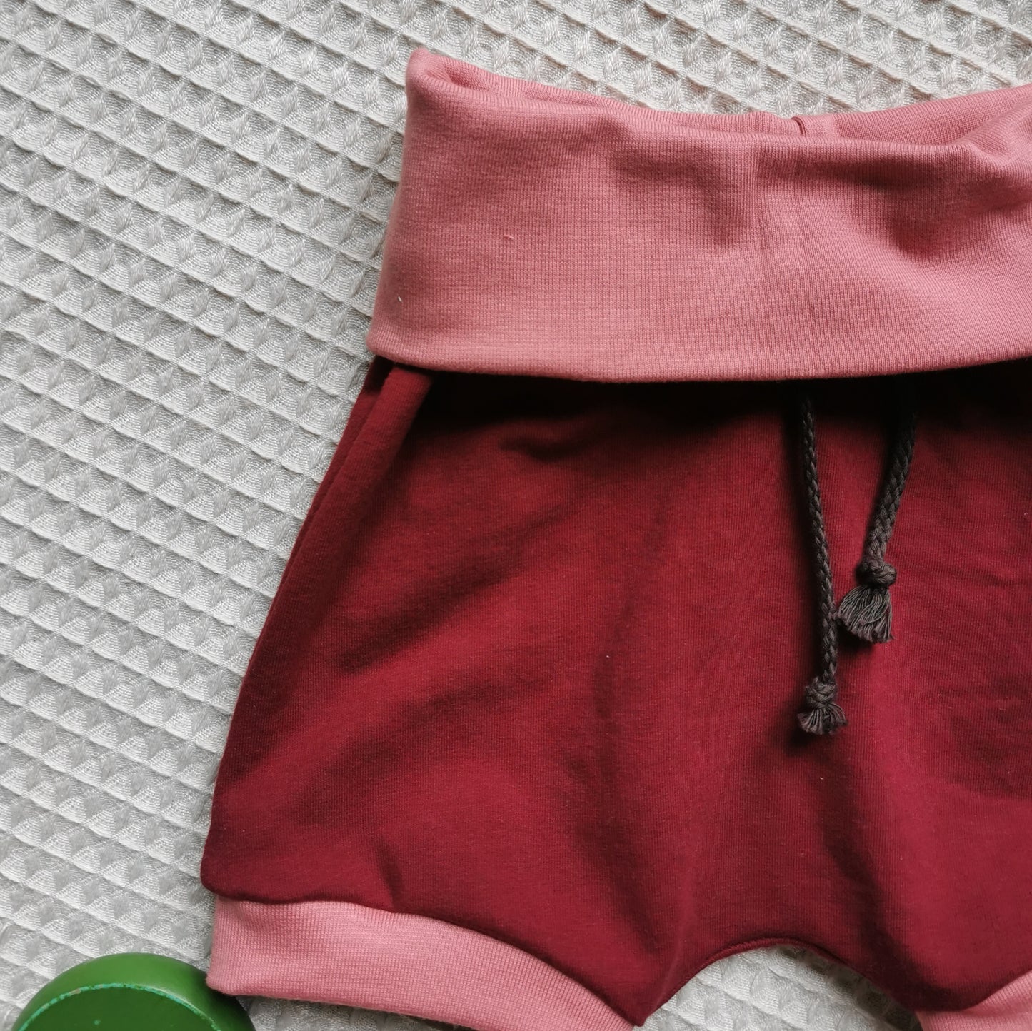 Foldover Shorts Bordeaux