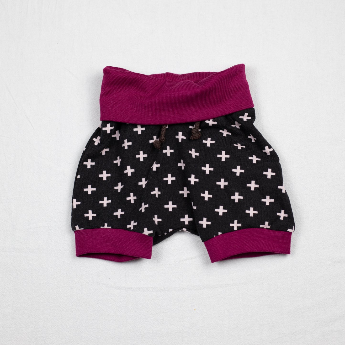 Foldover Shorts Aubergine Cross